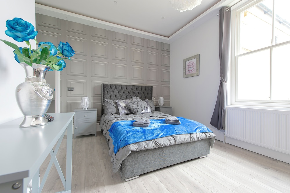 The Pond House - Ensuite Rooms