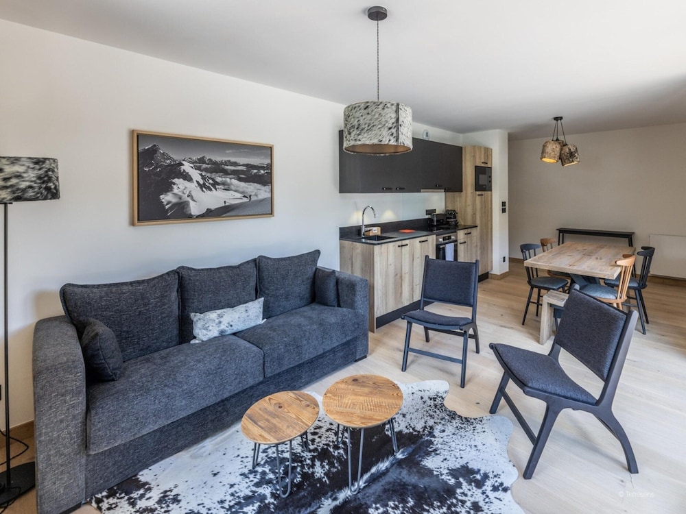 Chalet in Chantemerle With Family Amenities