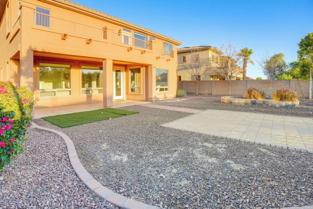 Close to Golf & Hiking: Home in Litchfield Park