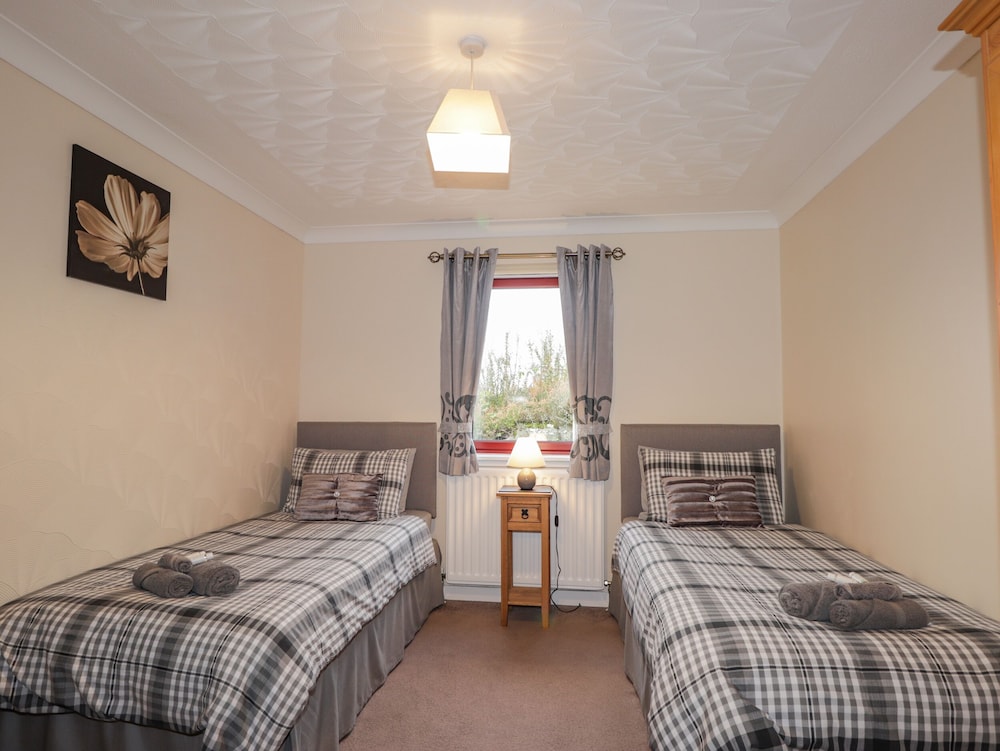 25 Langlands Terrace view 2