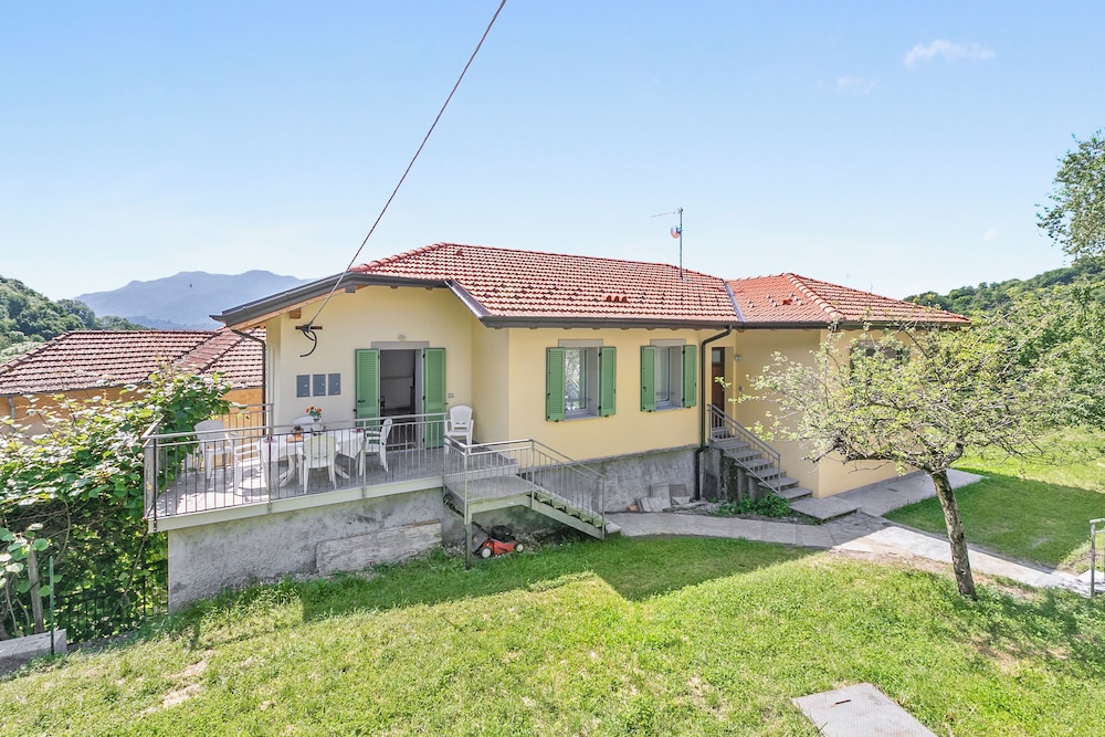 Viola Apartment