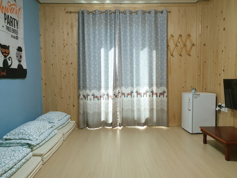 Chowoo Guesthouse