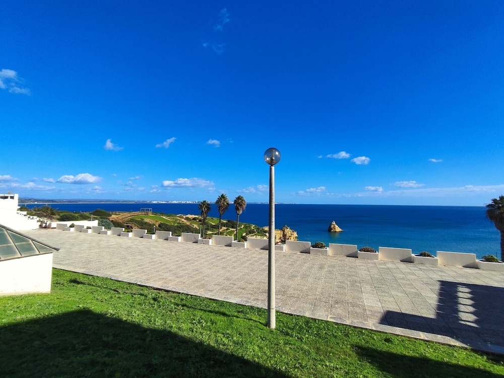 Lagos Ocean BAY With Pool by Homing