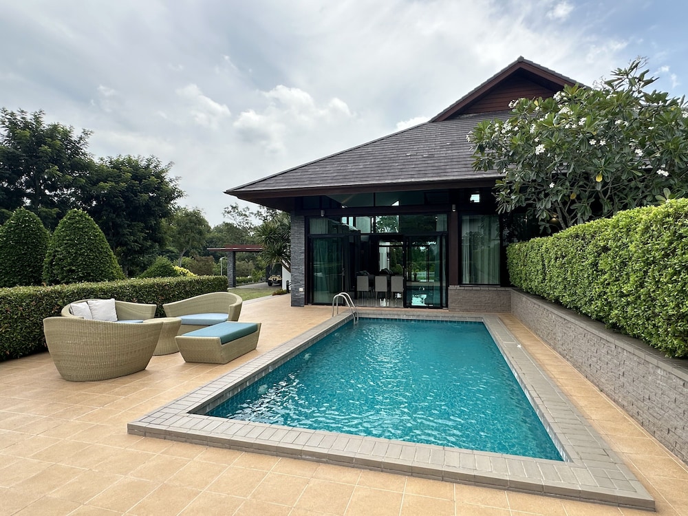Monlada Khaoyai