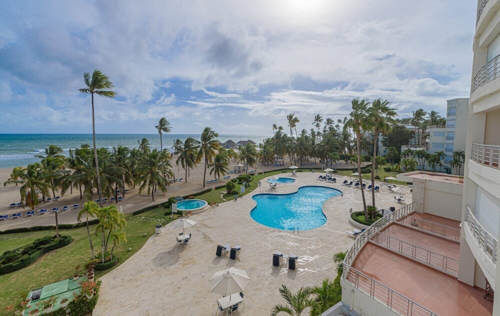 Beachfront Condo Costa del Sol Sleeps 6