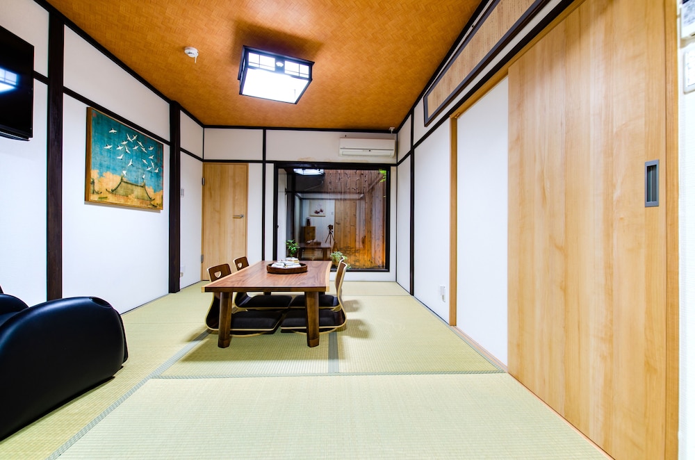 Karan Tojisenbon view 2