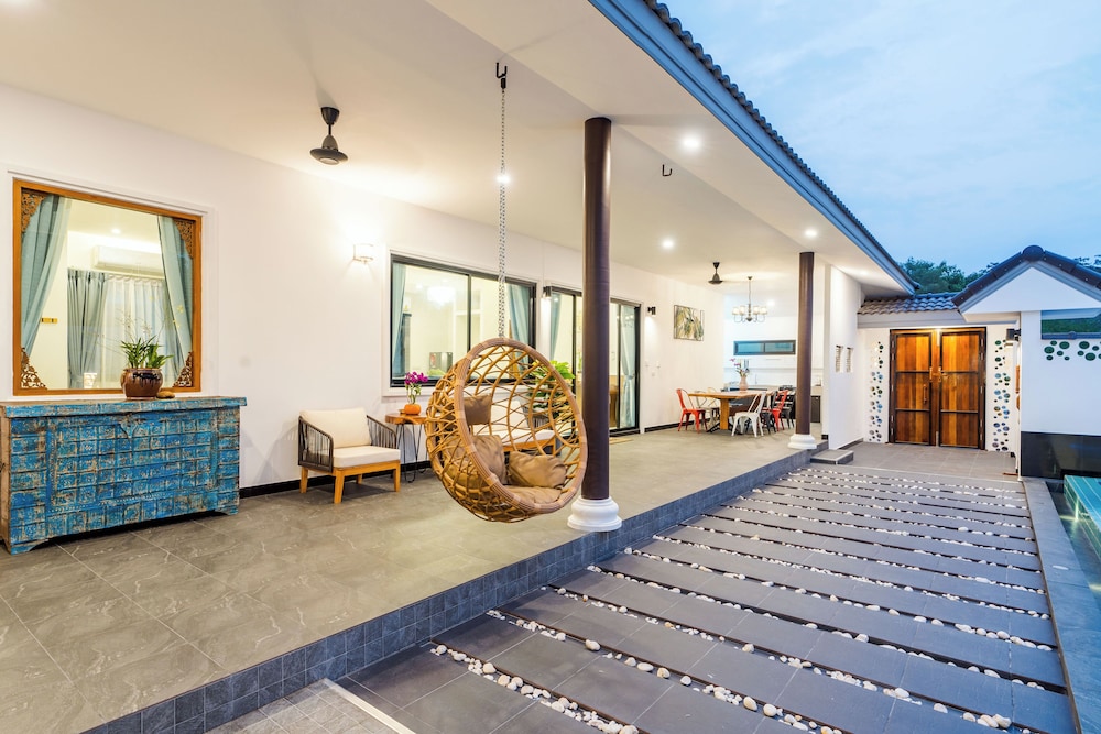 Full moon Bay hua hin Cha-am