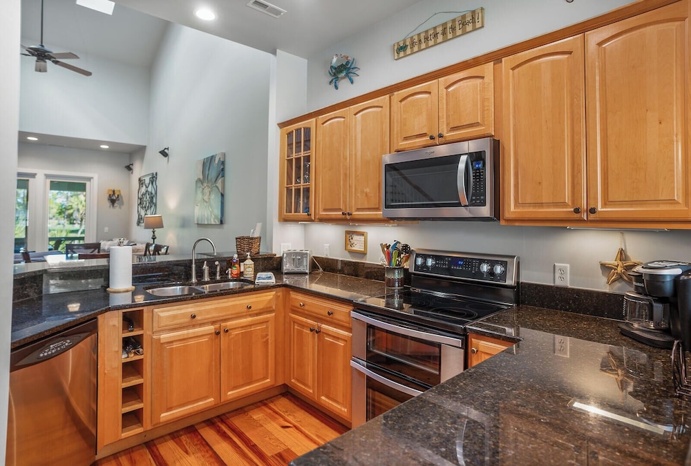 Tasteful 2 Story 4 Bedroom, 4 Bath Home! New on Rental Program, Sleeps 12!
