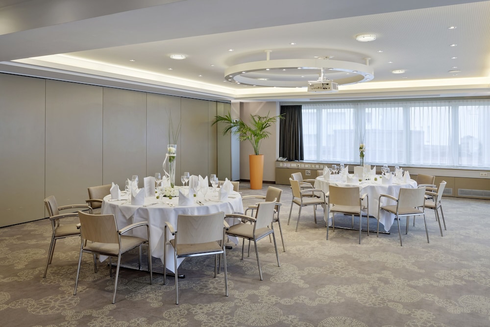 Linz Vacations - Hotel Schillerpark Linz, a member of Radisson Individuals - Property Image 5