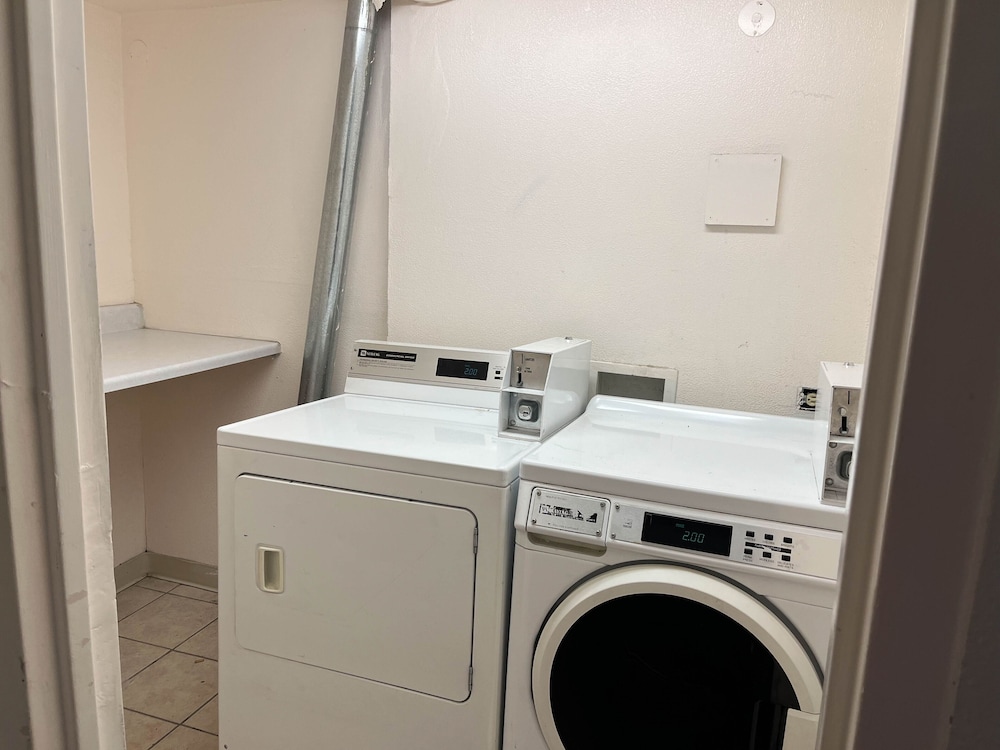 Pocatello Vacations - Motel 6 Pocatello, ID - Property Image 12