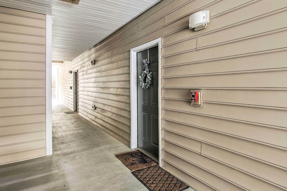 Bright St Simons Island Condo w/ Shared Pool! - Property Image 4