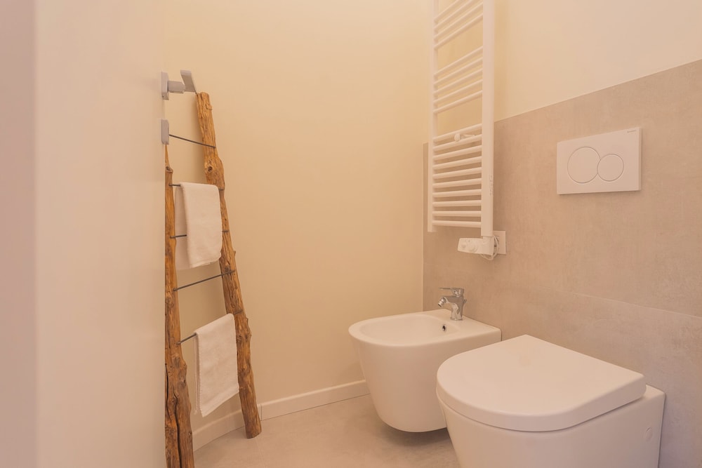 Enchanted Como Lake - City Apartment 2 by Rent all Como