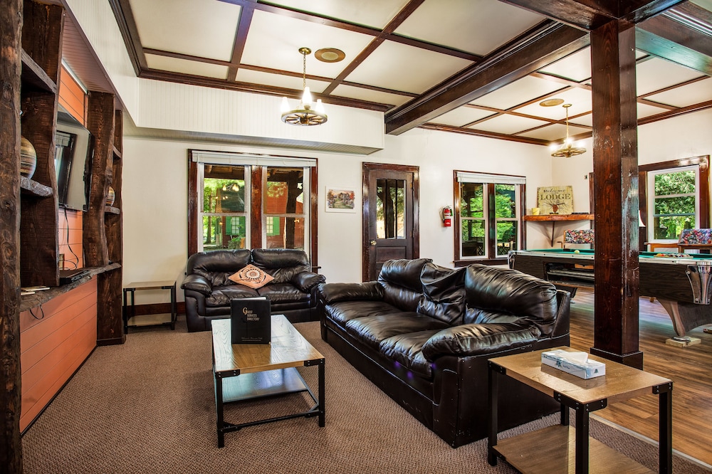 Birchcliff Resort