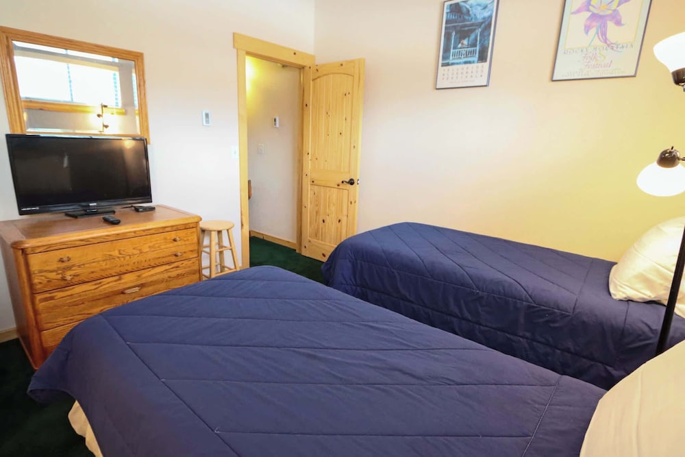 Family Fun Condo Stay for 6!