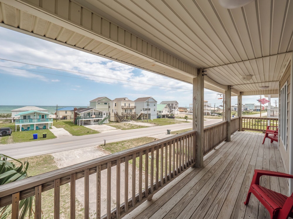 Pelican Palms by Topsail Realty