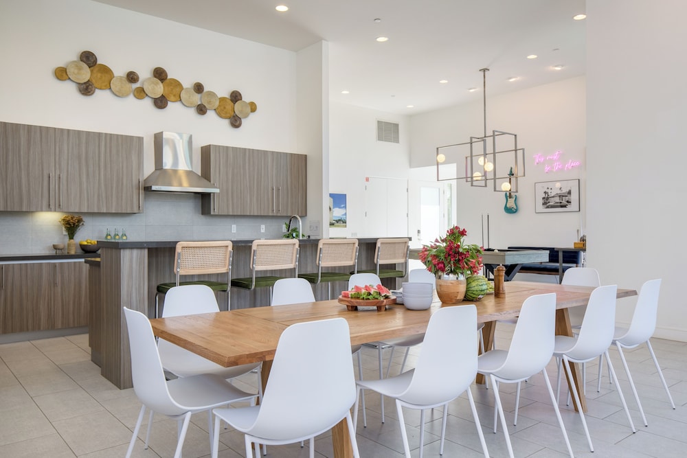 The Polo Villas by AvantStay – Modern Oasis Near Empire Polo Club