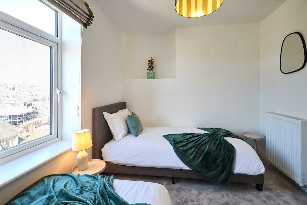 Host Stay Harbour View Cottage