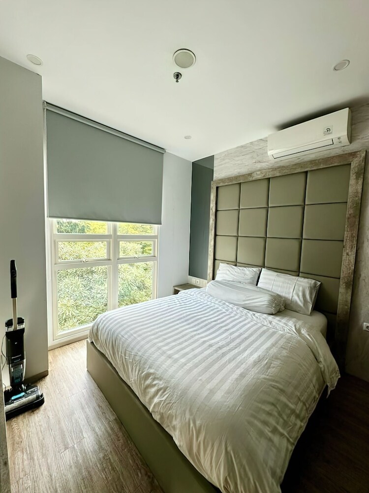Lush Lakeside - Citra Luxury Apartments