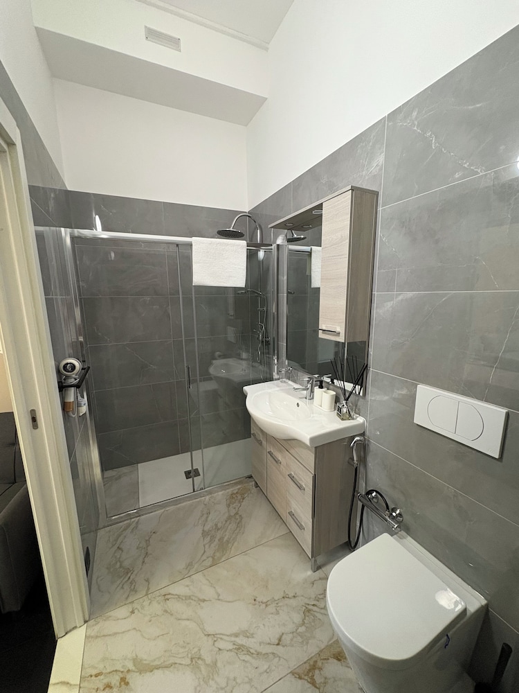 The Central Rock Inn camere con bagno privato self check in