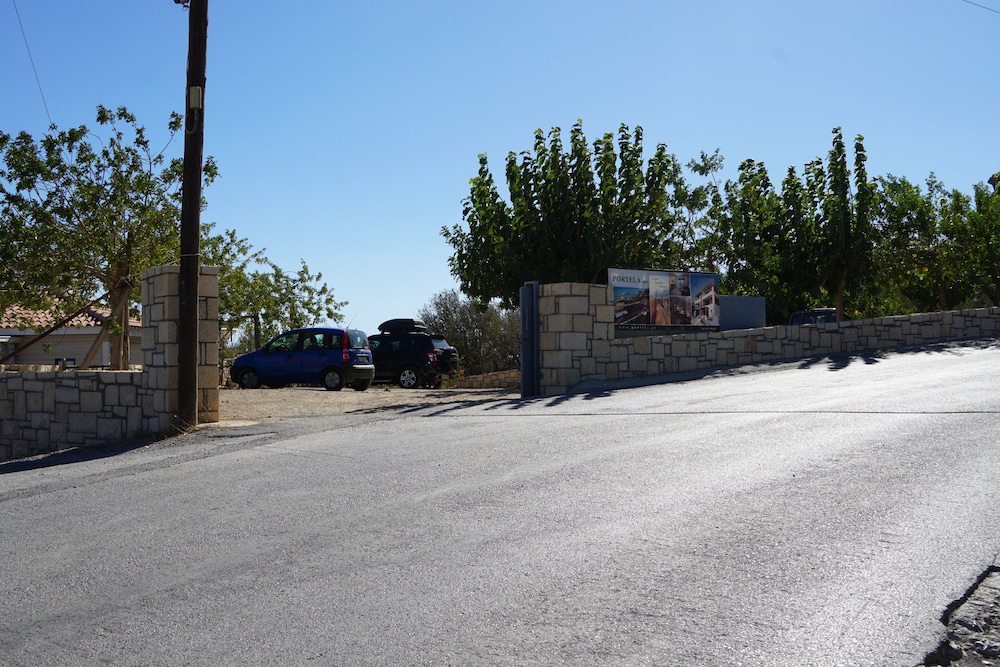 Portela Suites Kastri
