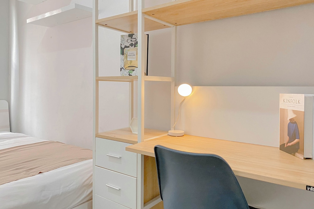 Good And Warm Studio Transpark Juanda Bekasi Timur Apartment