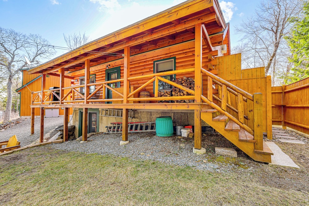 Waterfront Anglers Oasis in The Maine Highlands!