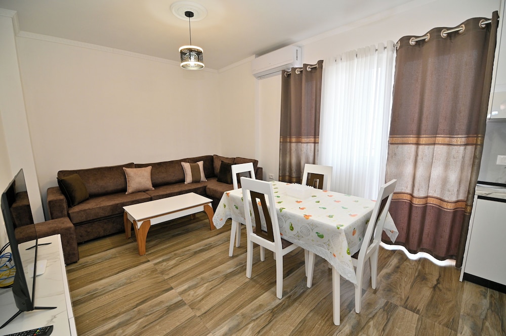 Elite Apartments