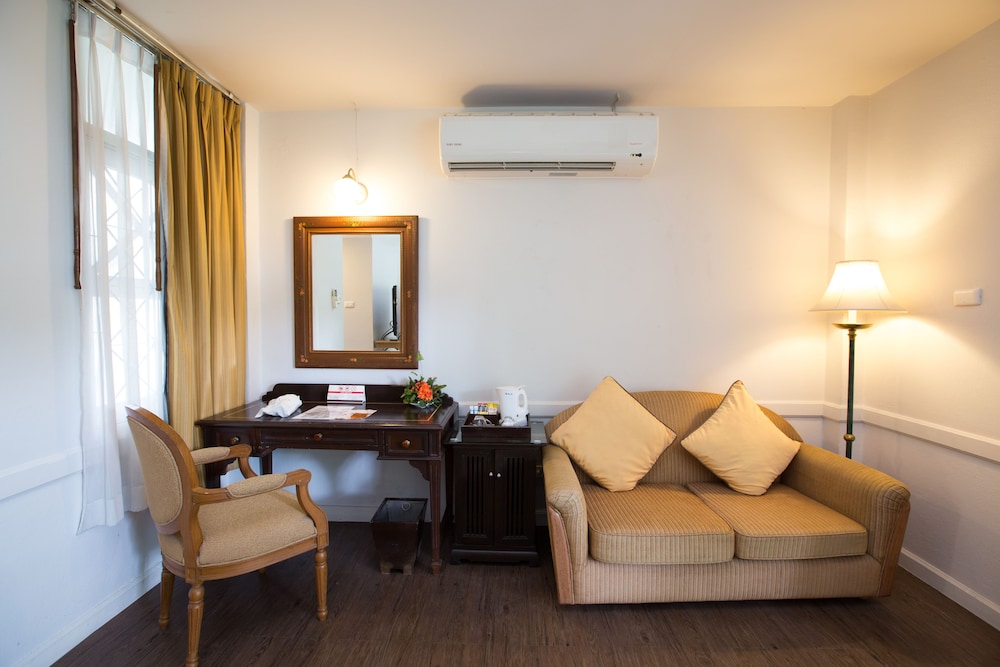 Eurasia Chiang Mai Hotel