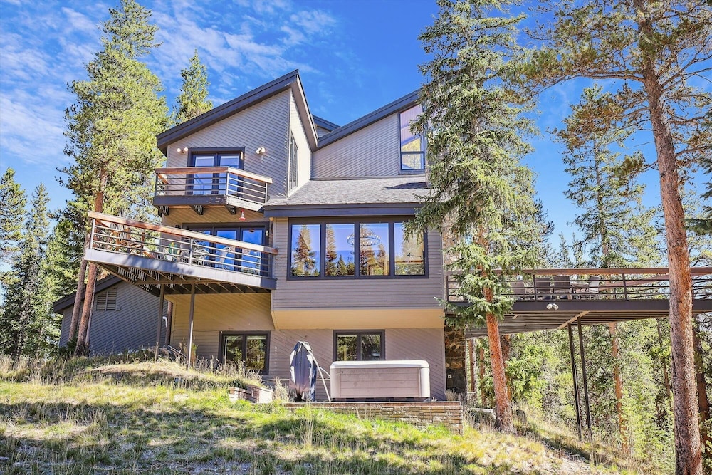 Summit Solitude Estate 3 Bedroom Home