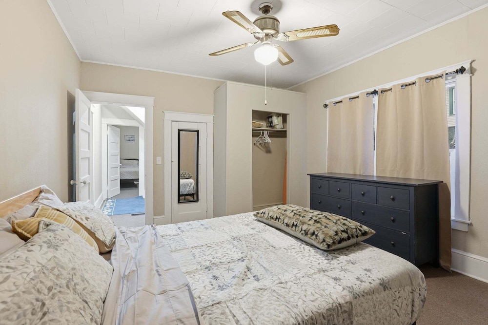 Cozy Matewan Trail Stay 3 Bedroom Home