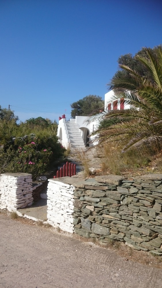 Stunning House - Sleeps 11, Terrace & Sea View view 4
