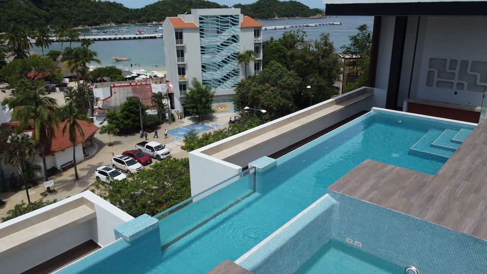 EOS Suites