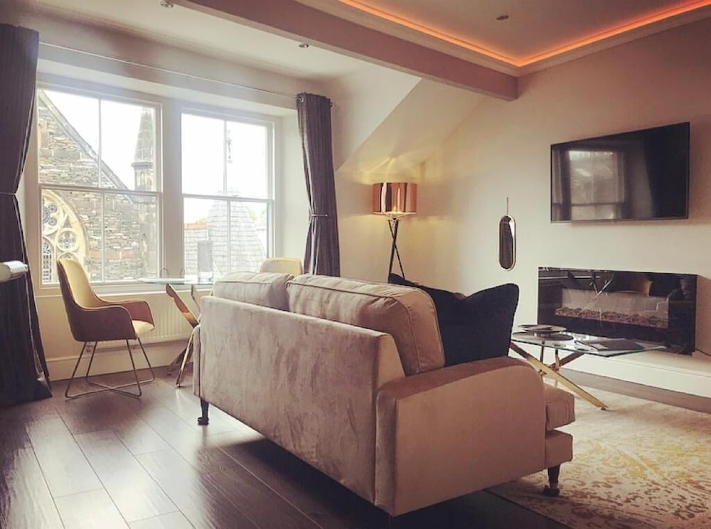 Bijou Boutique Deluxe One Bed Apartment view 5