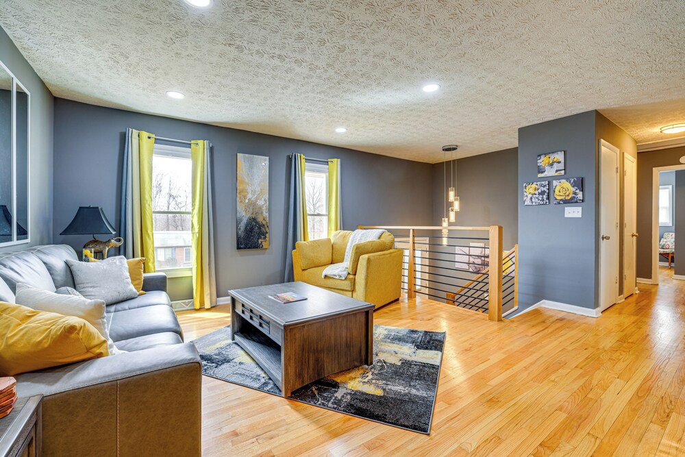 1 Mi to Dtwn Lynchburg: Charming Family Home!