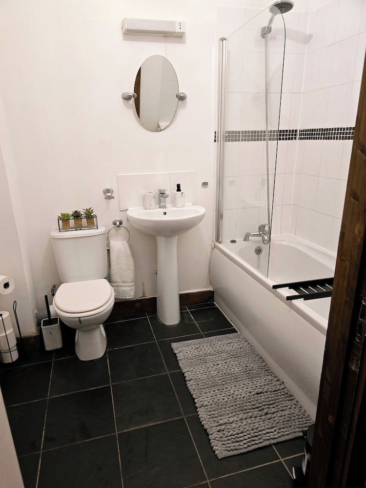 Southampton City View Apartment