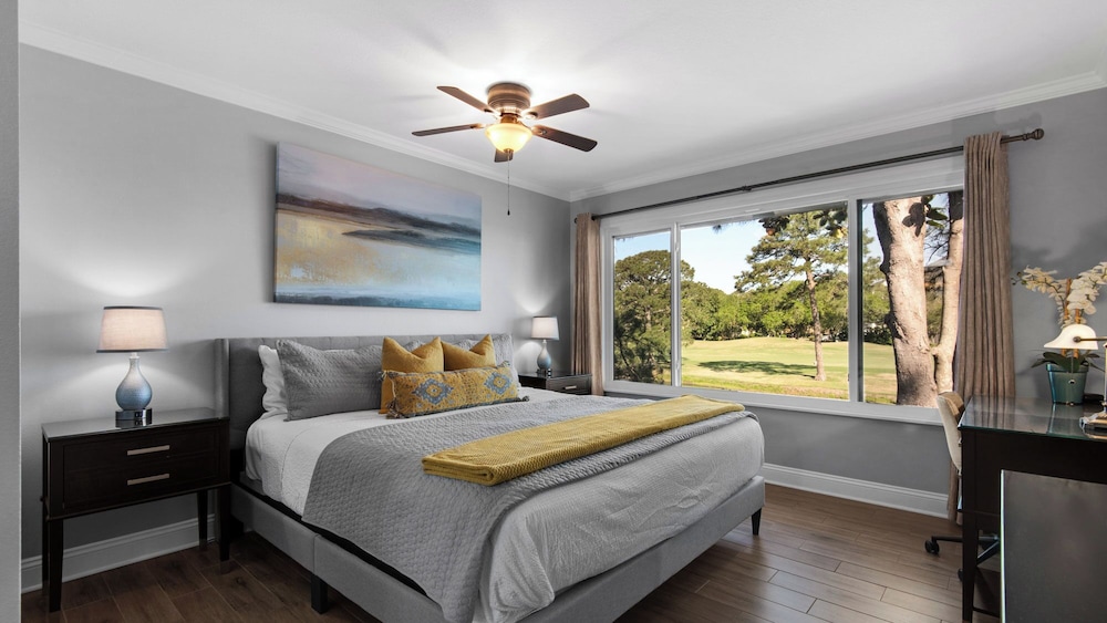 Waterfront Retreat in Sandestin w/ Golf Cart & Free Attraction Tickets!