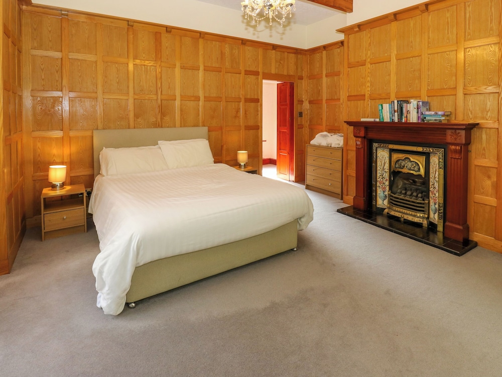 Highwood Lodge