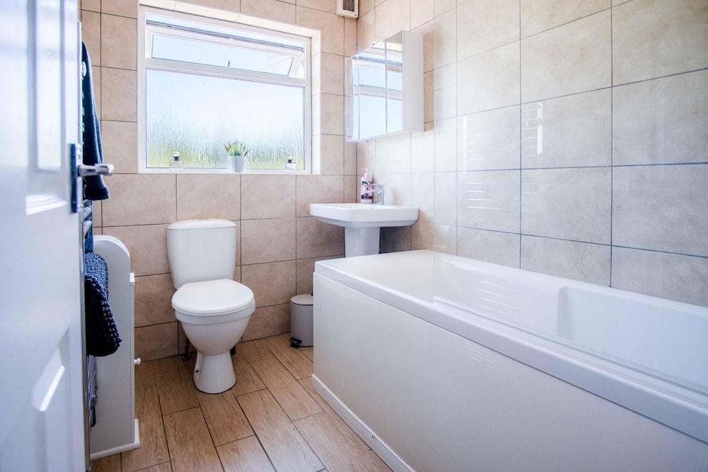 Larkfield - 3 Bedroom Holiday Home - Penally