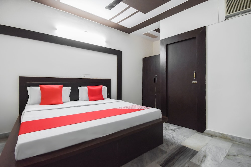 OYO 48899 Hotel V Seven - Property Image 11