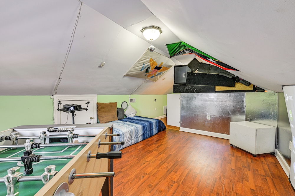 Close to Airport: Home in the Heart of Charlotte!