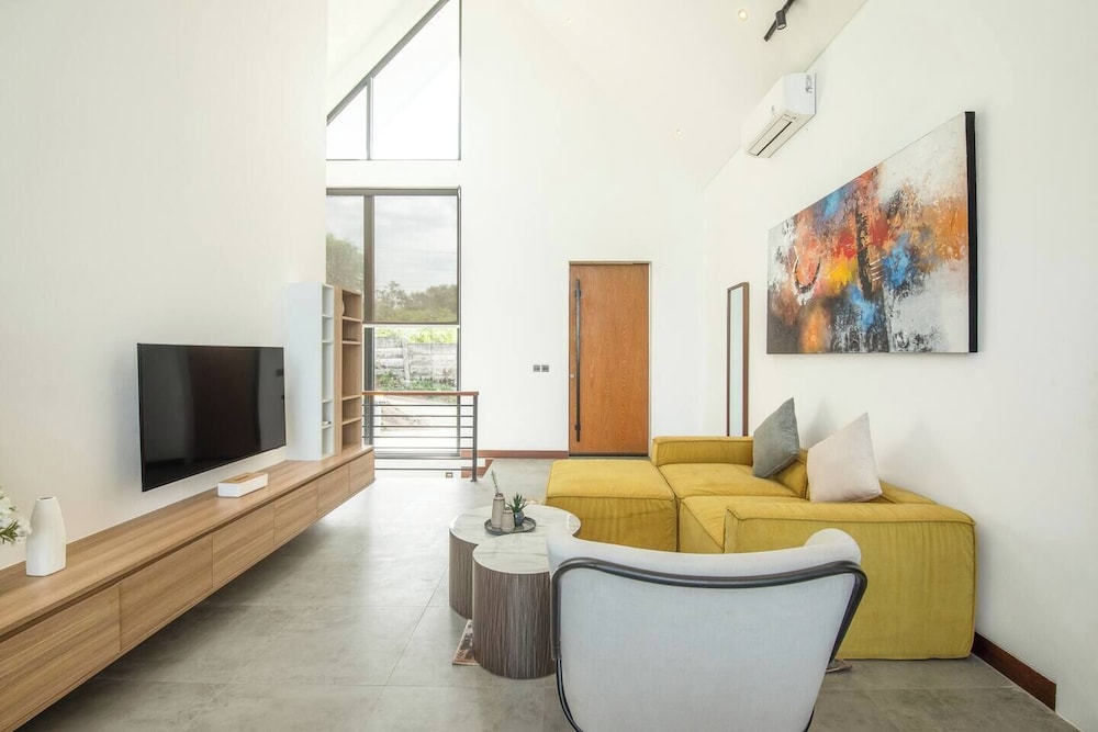 Elegant Villa Sinara 2BR With Sea View