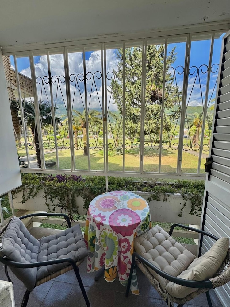 Two Bedroom Apt near Slovenska Beach