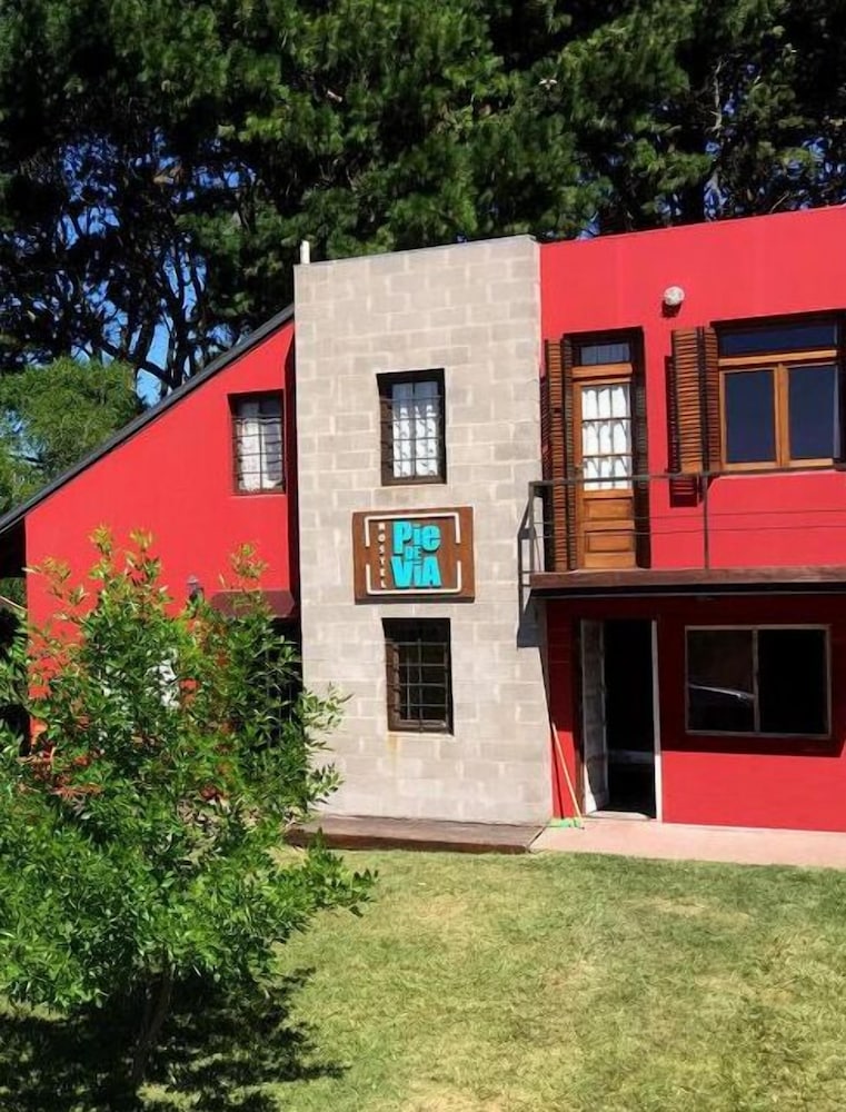 Pie De Via Hostel