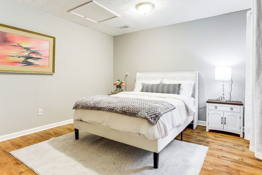 Walk to Dtwn Woodstock: Modern Home w/ Patio!