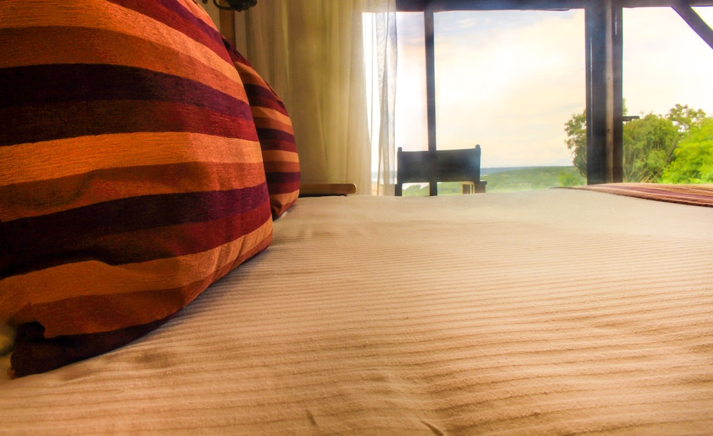 Mweya Safari Lodge