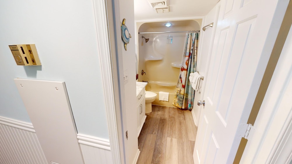 Ocean Forest Plaza Unit 1713 1 Bedroom Condo