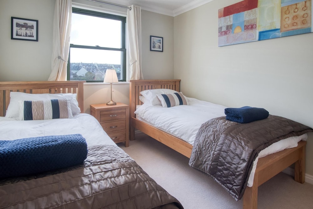 13 St Bride's Bay View - 4 Bedroom - Broad Haven