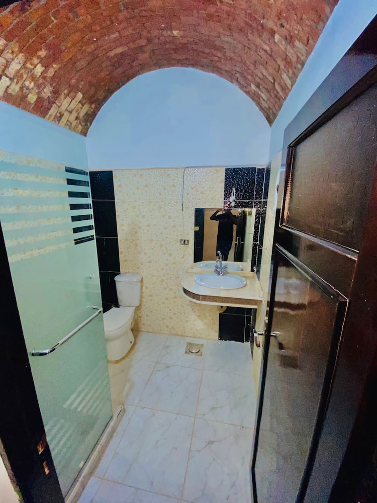 KING KASSEM nubian guest house