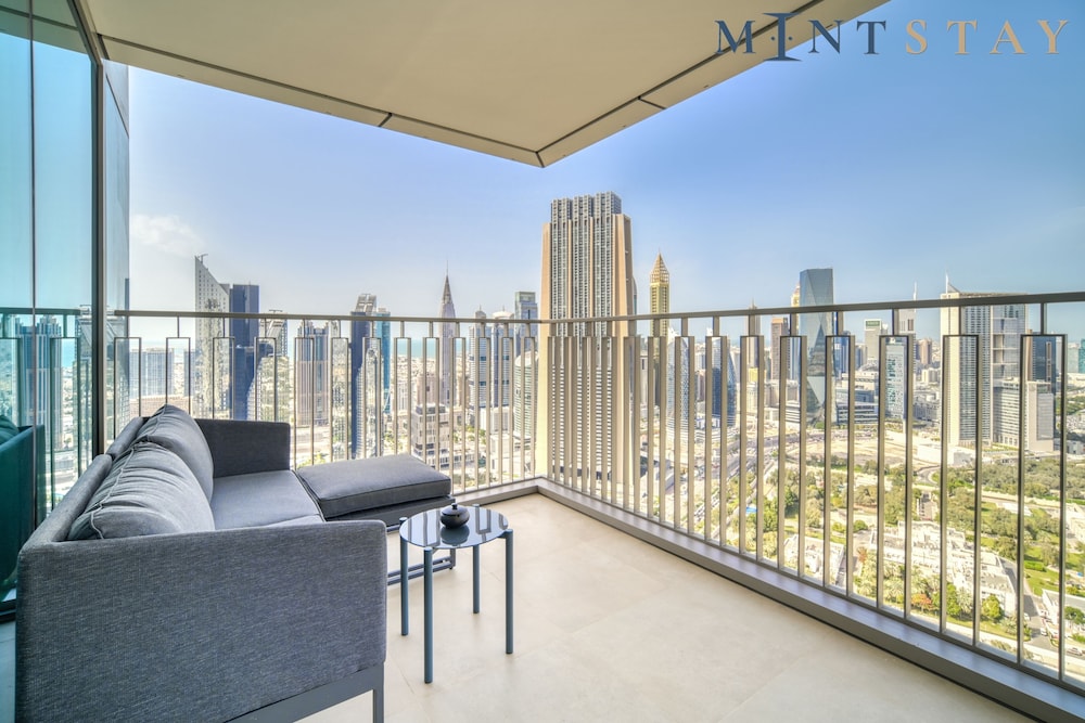 Downtown Views - Mint Stay