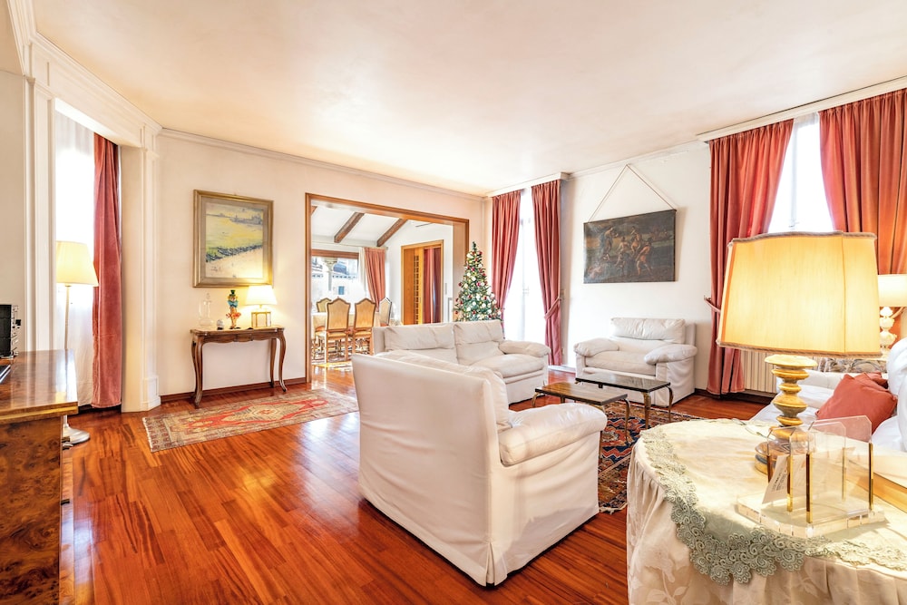 Palazzo Gradenigo by Wonderful Italy